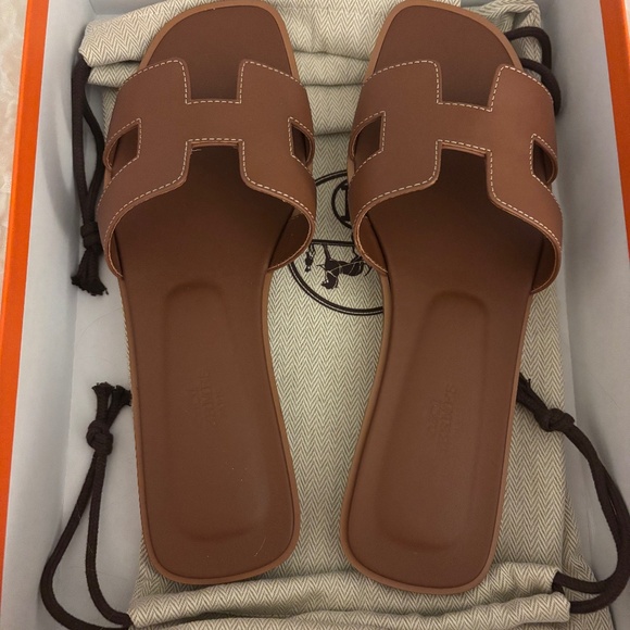 Hermes Oran Sandals Gold 38 - Picture 1 of 2